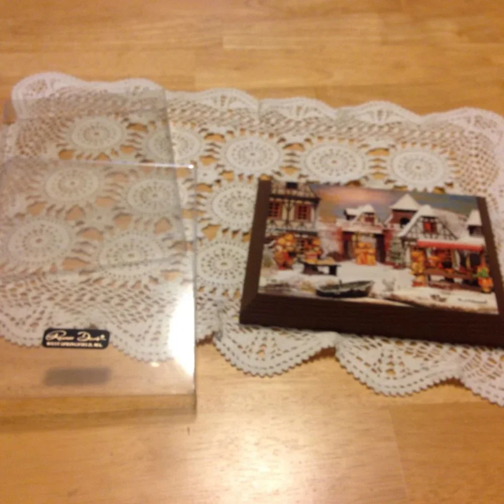 Vintage M. J. Hummel wall plaque from ars and Renner Davis